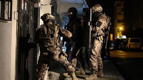 İ­s­t­a­n­b­u­l­­d­a­ ­T­e­r­ö­r­ ­Ö­r­g­ü­t­ü­ ­P­K­K­­y­a­ ­Y­ö­n­e­l­i­k­ ­O­p­e­r­a­s­y­o­n­d­a­ ­6­ ­Ş­ü­p­h­e­l­i­ ­Y­a­k­a­l­a­n­d­ı­